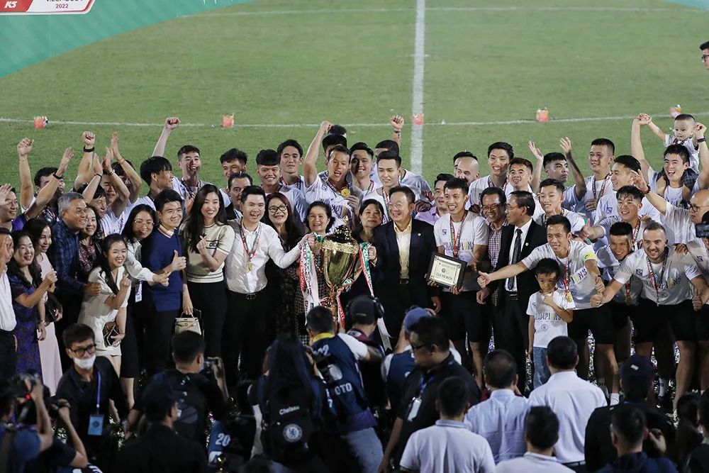 Chùm ảnh trao Cúp VĐ Night Wolf V.League 1-2022 cho CLB Hà Nội - Ảnh 18. Chùm ảnh trao Cúp VĐ Night Wolf V.League 1-2022 cho CLB Hà Nội - Ảnh 18.