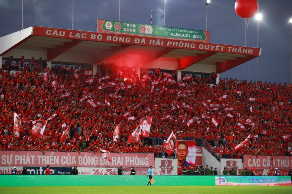 Vòng 25 Night Wolf V.League 1-2022: Bùng nổ khán giả, xác định tốp đầu bảng - Ảnh 3. Vòng 25 Night Wolf V.League 1-2022: Bùng nổ khán giả, xác định tốp đầu bảng - Ảnh 3.