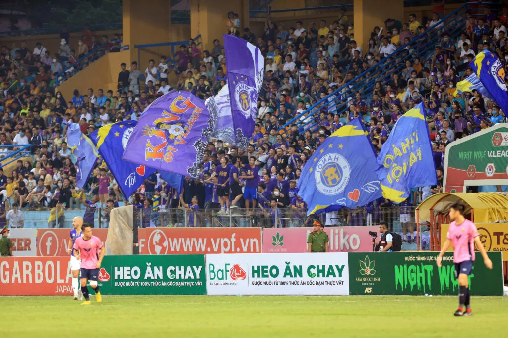 Vòng 25 Night Wolf V.League 1-2022: Bùng nổ khán giả, xác định tốp đầu bảng - Ảnh 1. Vòng 25 Night Wolf V.League 1-2022: Bùng nổ khán giả, xác định tốp đầu bảng - Ảnh 1.