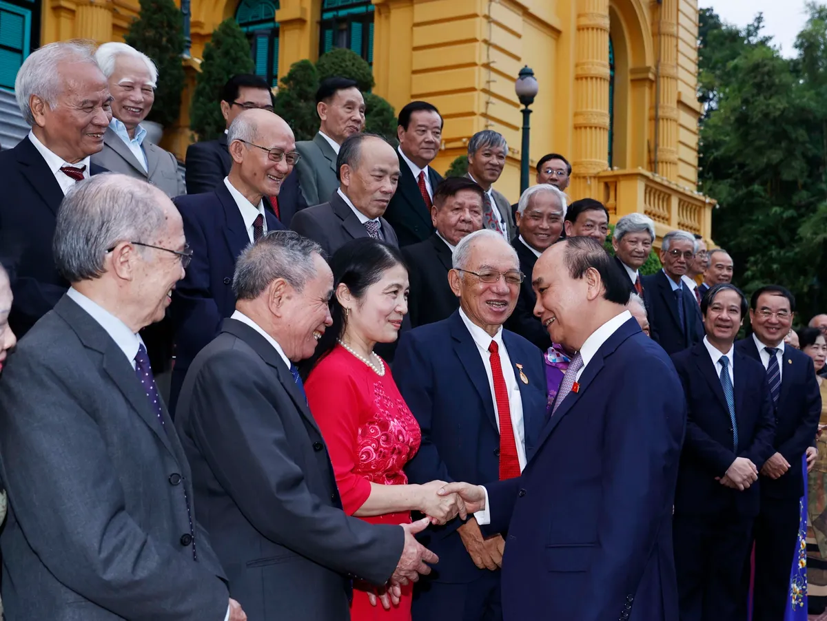 Chủ tịch nước: Tôn sư trọng đạo là cốt cách con người Việt Nam - Ảnh 1. Chủ tịch nước: Tôn sư trọng đạo là cốt cách con người Việt Nam - Ảnh 1.