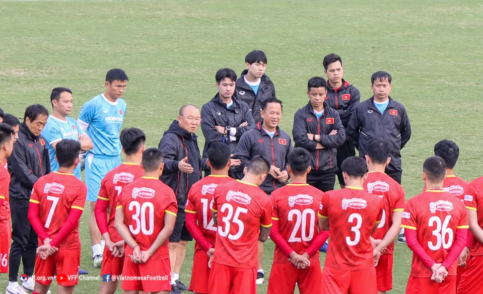 HLV Park Hang Seo triệu tập danh sách 31 ĐT Việt Nam chuẩn bị cho AFF Cup 2022 - Ảnh 1. HLV Park Hang Seo triệu tập danh sách 31 ĐT Việt Nam chuẩn bị cho AFF Cup 2022 - Ảnh 1.