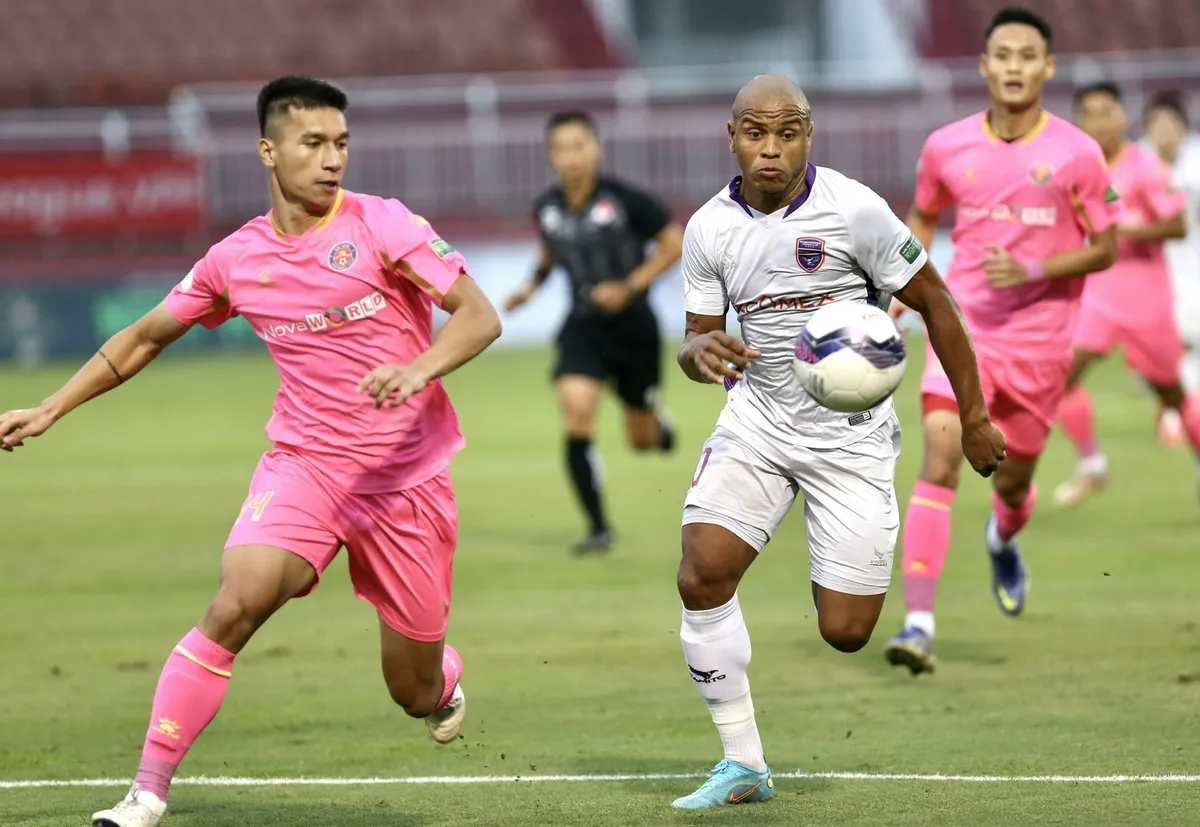 Hạ màn V.League 1-2022: Topenland Bình Định nhận HCĐ, Sài Gòn FC xuống hạng - Ảnh 1. Hạ màn V.League 1-2022: Topenland Bình Định nhận HCĐ, Sài Gòn FC xuống hạng - Ảnh 1.