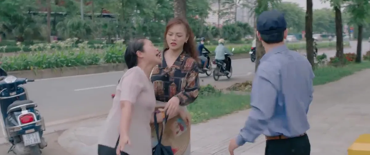 H&agrave;nh tr&igrave;nh c&ocirc;ng l&yacute; - Tập 12: Phương bất ngờ muốn gặp c&ocirc; g&aacute;i m&aacute;t-xa khiến Ho&agrave;ng hiểu lầm - Ảnh 4.