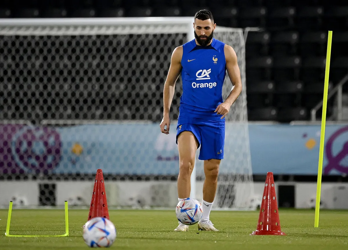 ĐT Pháp nhận tin sốc, Benzema chia tay World Cup - Ảnh 1.