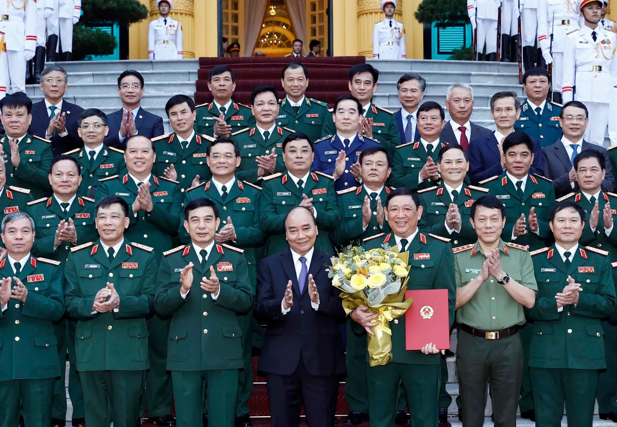 Thăng quân hàm Thượng tướng cho đồng chí Huỳnh Chiến Thắng - Ảnh 3.