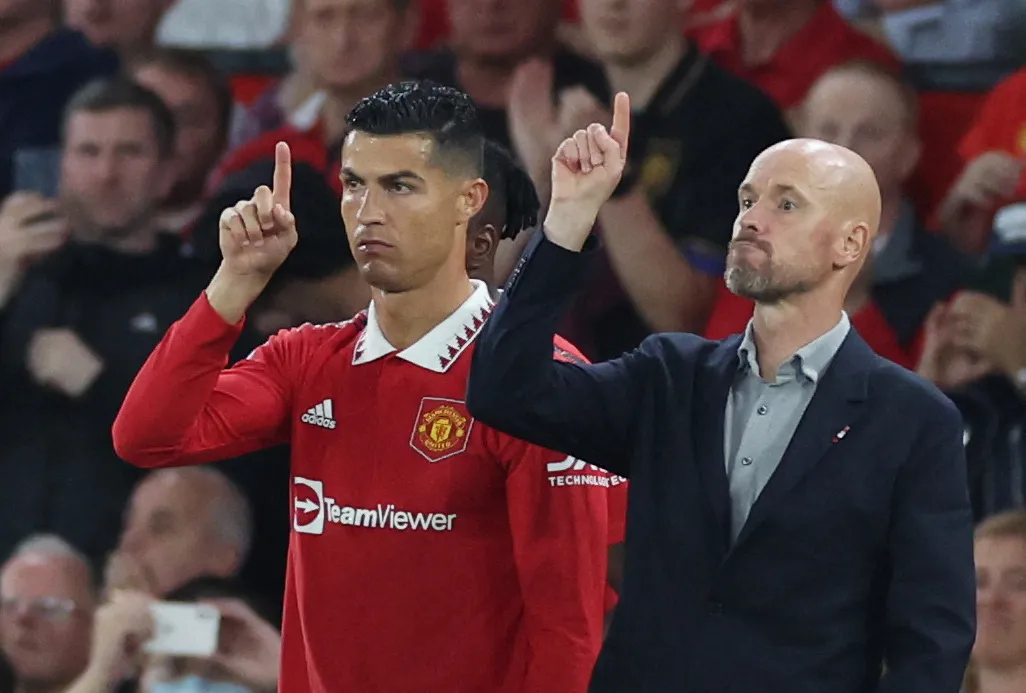 2 mặt Cristiano Ronaldo: Từ Số 7 huyền thoại tới Kẻ phản bội - Ảnh 4.