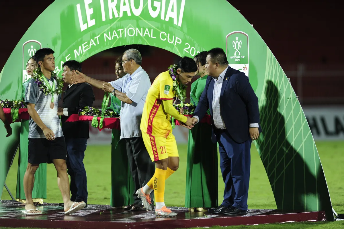 CLB Hà Nội và Topebland Bình Định vào chung kết Cúp Quốc gia Baf Meat 2022 - Ảnh 1. CLB Hà Nội và Topebland Bình Định vào chung kết Cúp Quốc gia Baf Meat 2022 - Ảnh 1.