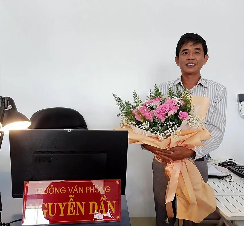 Khởi tố nguyên Trưởng Văn phòng công chứng vì chứng thực “sổ đỏ” giả mạo - Ảnh 1.