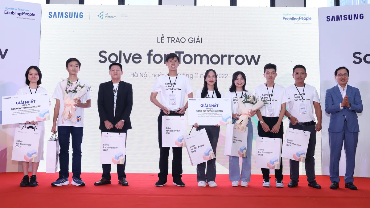 Cuộc thi Solve for Tomorrow 2022 công bố kết quả: Vinh danh những giải pháp sáng tạo vì cộng đồng - Ảnh 1.