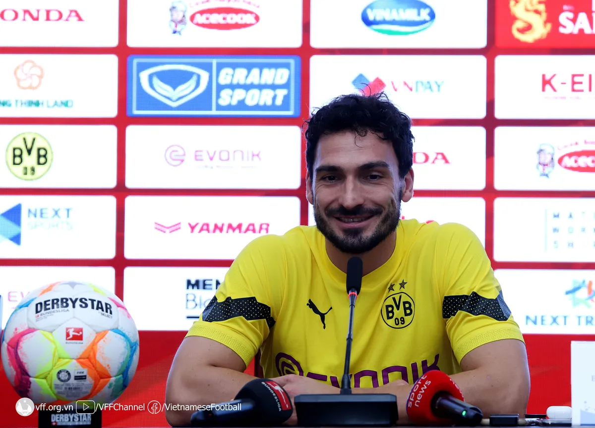 Họp báo trước trận giao hữu giữa ĐT Việt Nam và CLB Borussia Dortmund - Ảnh 5. Họp báo trước trận giao hữu giữa ĐT Việt Nam và CLB Borussia Dortmund - Ảnh 5.