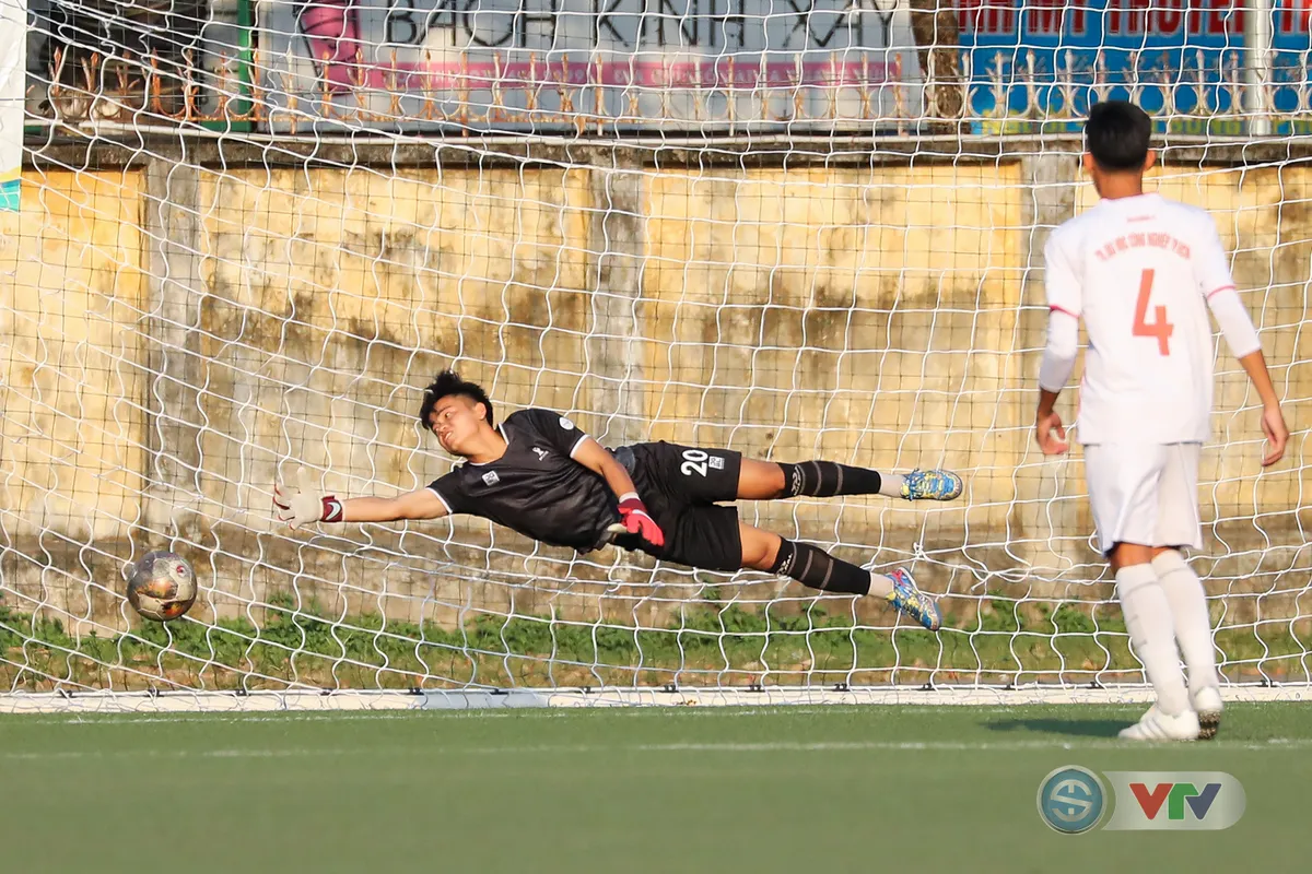 Đại học Giao thông Vận tải gặp Đại học Sư phạm TDTT Hà Nội ở trận chung kết SV Champions League - Ảnh 9. Đại học Giao thông Vận tải gặp Đại học Sư phạm TDTT Hà Nội ở trận chung kết SV Champions League - Ảnh 9.