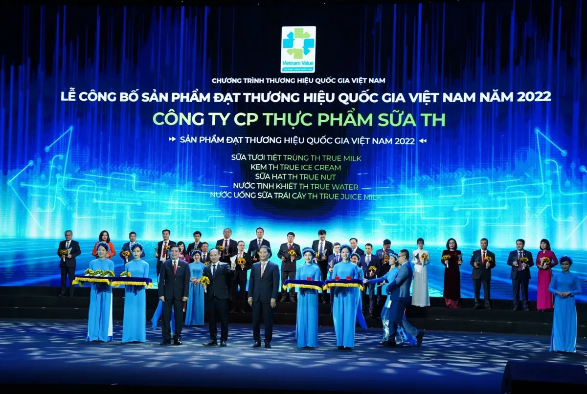 Thương hiệu quốc gia: Vinh danh 5 nhóm sản phẩm của Tập đoàn TH - Ảnh 1.