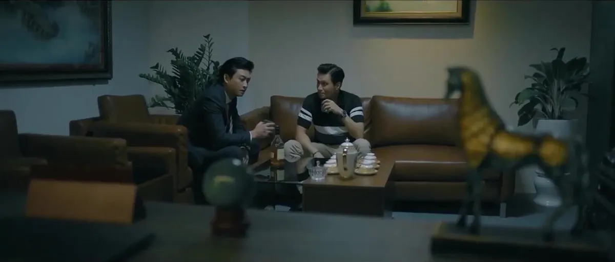 H&agrave;nh tr&igrave;nh c&ocirc;ng l&yacute; - Tập 14: Ho&agrave;ng đ&atilde; ph&aacute;t hiện ra kẻ g&agrave;i bẫy m&igrave;nh? - Ảnh 1.