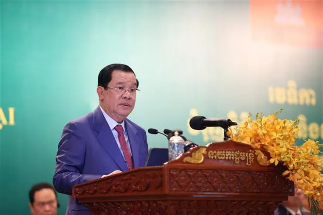 Thủ tướng Phạm Minh Chính cùng Thủ tướng Campuchia Hun Sen dự Diễn đàn xúc tiến đầu tư và thương mại Việt Nam - Campuchia - Ảnh 4.