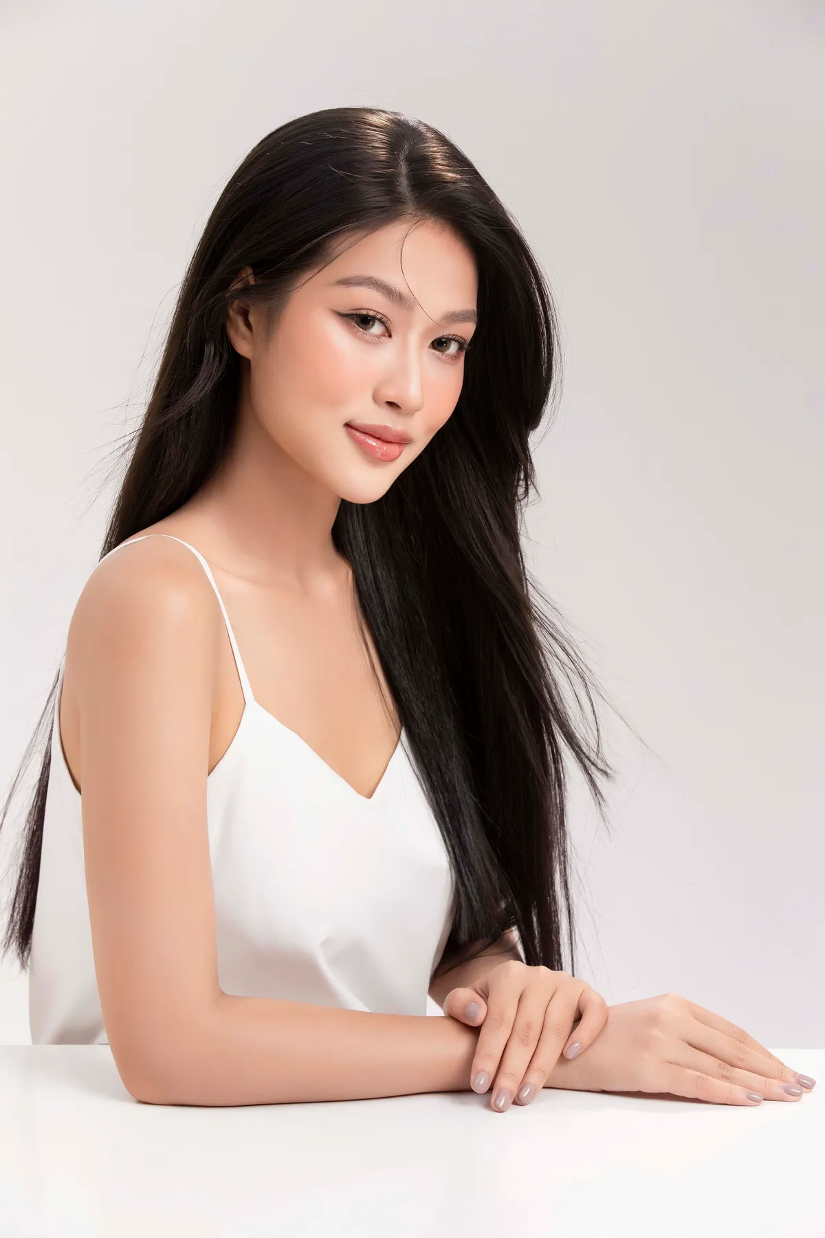 Miss Grand Vietnam Đoàn Thiên Ân khoe vẻ đẹp trong veo - Ảnh 6.