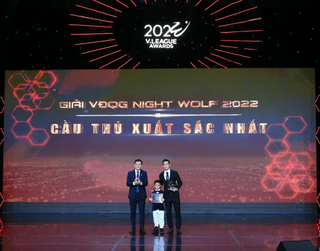 V.League Awards 2022: Tôn vinh và tỏa sáng các danh hiệu! - Ảnh 7. V.League Awards 2022: Tôn vinh và tỏa sáng các danh hiệu! - Ảnh 7.