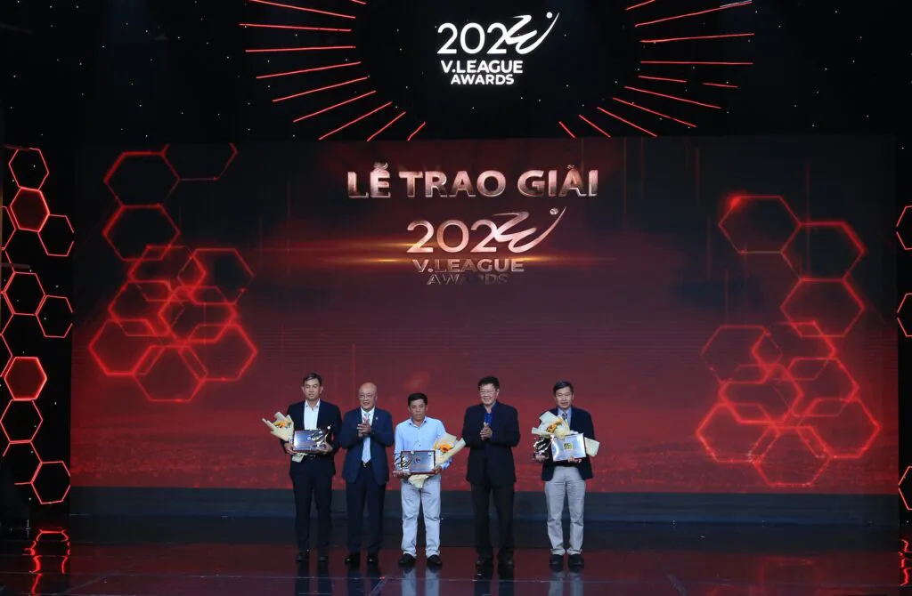 V.League Awards 2022: Tôn vinh và tỏa sáng các danh hiệu! - Ảnh 9. V.League Awards 2022: Tôn vinh và tỏa sáng các danh hiệu! - Ảnh 9.