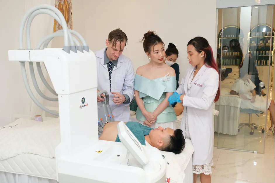 Huyền Phi Beauty Center &ndash; hệ thống l&agrave;m đẹp hiện đại - Ảnh 2.