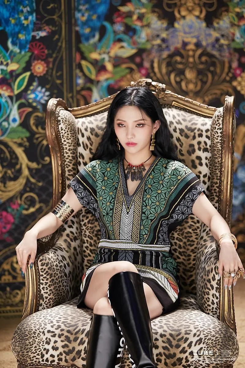 Soyeon - nghệ sĩ Hàn Quốc duy nhất lọt top 100 nhà sáng tạo năm 2022 của Dazed - Ảnh 1.