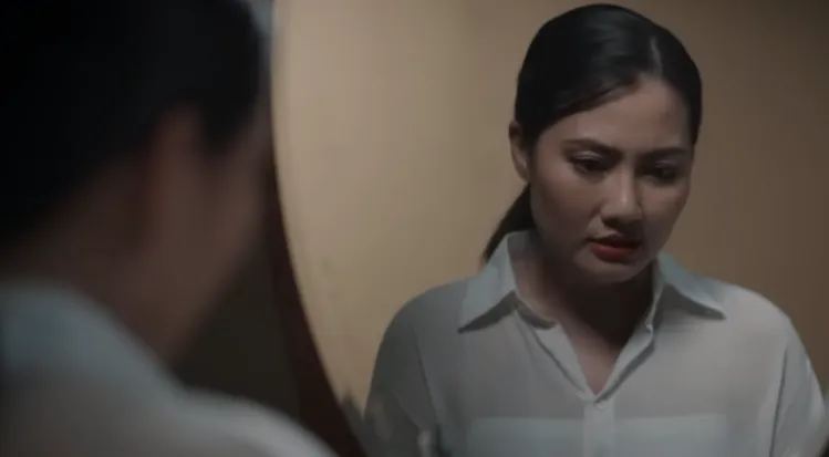 Mẹ rơm - Tập 24: Hồng xót xa vì mê trai mà cả đời buôn phấn bán hương không trả hết nợ - Ảnh 3.