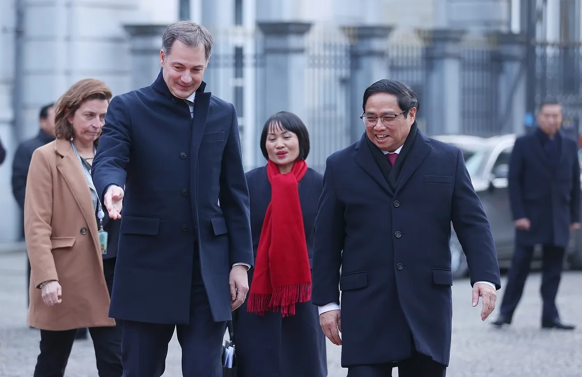 Lễ đ&oacute;n Thủ tướng Phạm Minh Ch&iacute;nh thăm ch&iacute;nh thức Vương quốc Bỉ - Ảnh 3.