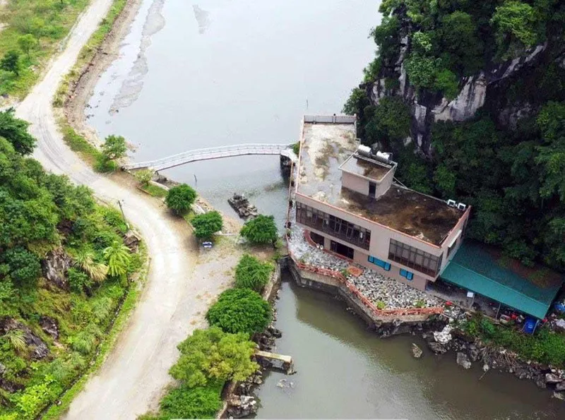 Xử lý dứt điểm vi phạm về đất đai ở vùng đệm Vịnh Hạ Long - Ảnh 1. Xử lý dứt điểm vi phạm về đất đai ở vùng đệm Vịnh Hạ Long - Ảnh 1.