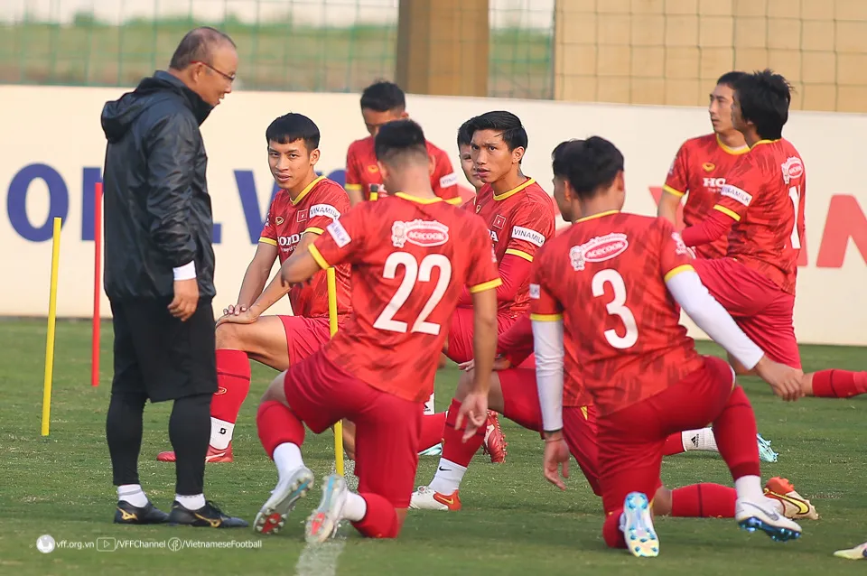 Quang Hải tham gia buổi tập cuối của ĐT Việt Nam trước ngày khởi hành sang Lào - Ảnh 6. Quang Hải tham gia buổi tập cuối của ĐT Việt Nam trước ngày khởi hành sang Lào - Ảnh 6.