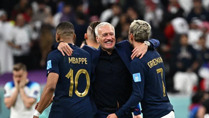 Thêm hai trụ cột ĐT Pháp bị ốm trước chung kết World Cup - Ảnh 1. Thêm hai trụ cột ĐT Pháp bị ốm trước chung kết World Cup - Ảnh 1.