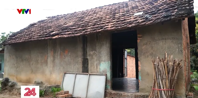 Ng&ocirc;i nh&agrave; kh&ocirc;ng cửa của c&ocirc; b&eacute; đại lực sĩ - Ảnh 2.