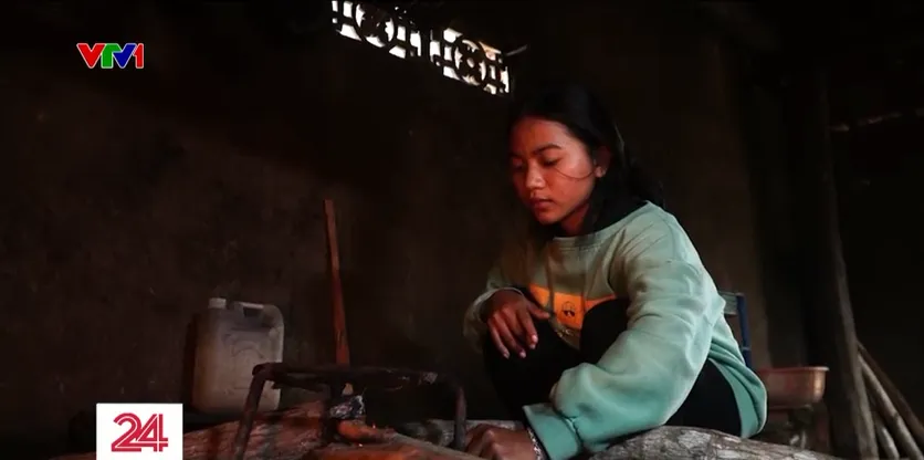 Ng&ocirc;i nh&agrave; kh&ocirc;ng cửa của c&ocirc; b&eacute; đại lực sĩ - Ảnh 4.