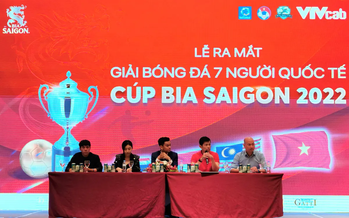 Lần đầu tiên tổ chức Giải bóng đá 7 người quốc tế tại Việt Nam - Ảnh 1. Lần đầu tiên tổ chức Giải bóng đá 7 người quốc tế tại Việt Nam - Ảnh 1.