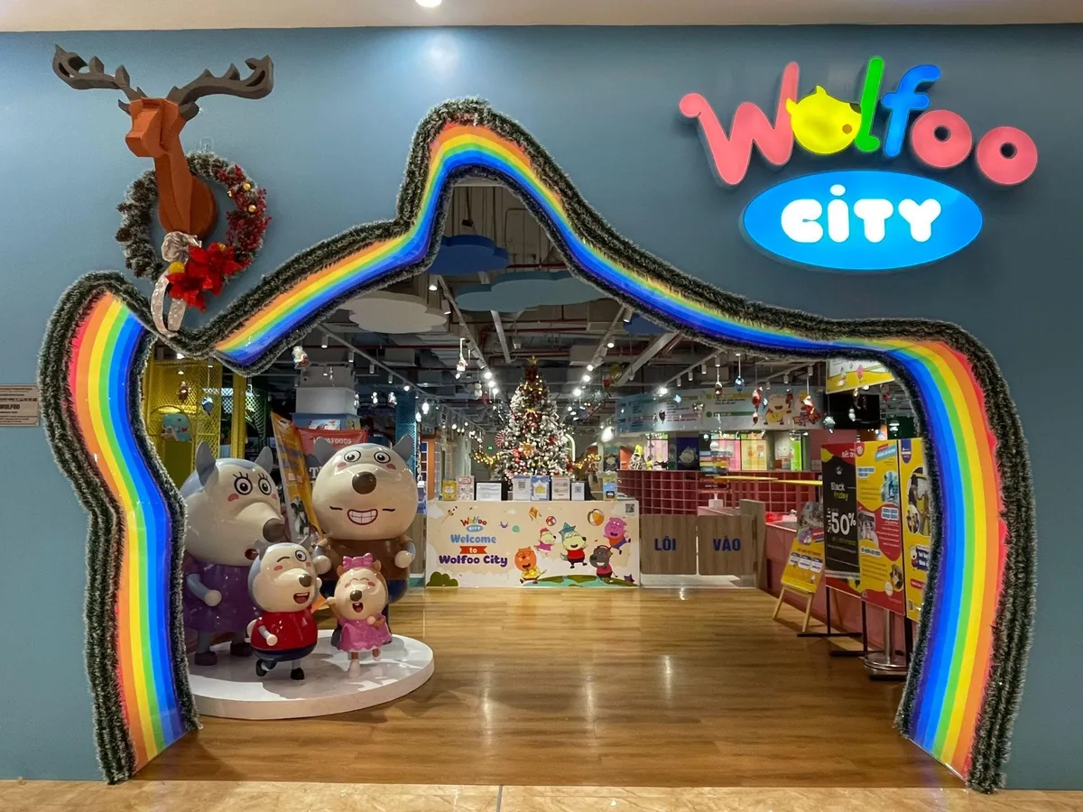 Đ&oacute;n Gi&aacute;ng sinh Diệu kỳ 2022 tại Xứ sở Wolfoo City c&ugrave;ng h&agrave;ng ng&agrave;n qu&agrave; tặng bất ngờ - Ảnh 1.