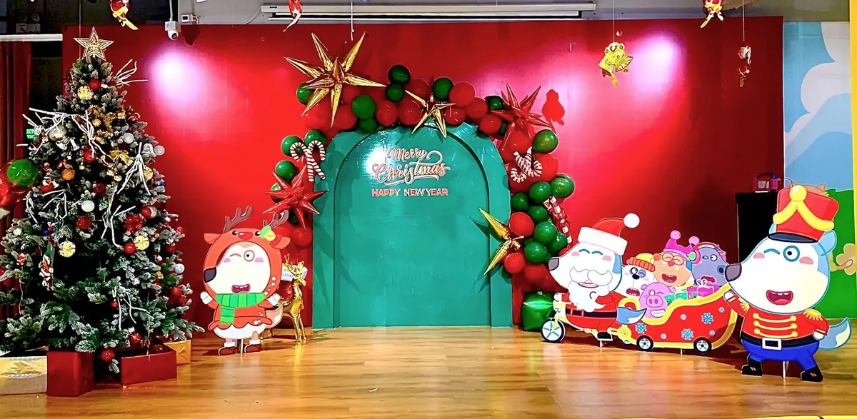 Đ&oacute;n Gi&aacute;ng sinh Diệu kỳ 2022 tại Xứ sở Wolfoo City c&ugrave;ng h&agrave;ng ng&agrave;n qu&agrave; tặng bất ngờ - Ảnh 3.