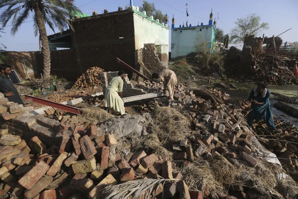 IMF nêu điều kiện tái khởi động hỗ trợ Pakistan - Ảnh 1.