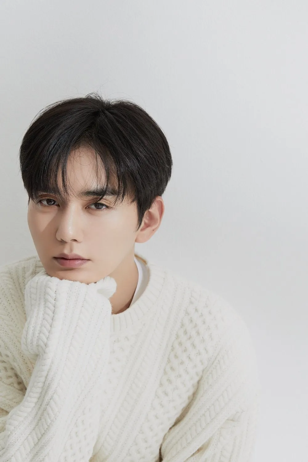 Yoo Seung Ho tạm nghỉ đóng phim - Ảnh 1.