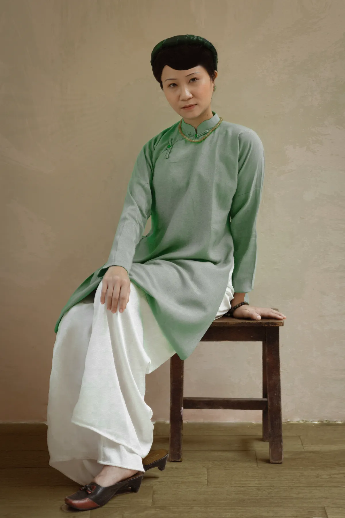 MC Hồng Nhung - Minh Trang kh&aacute;c lạ với bộ ảnh Phụ nữ trong tranh - Ảnh 8.