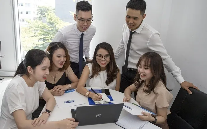 Đặt con người l&agrave;m trung t&acirc;m - Yếu tố đ&oacute;ng g&oacute;p cho sự ph&aacute;t triển bền vững của Vinamilk  - Ảnh 2.