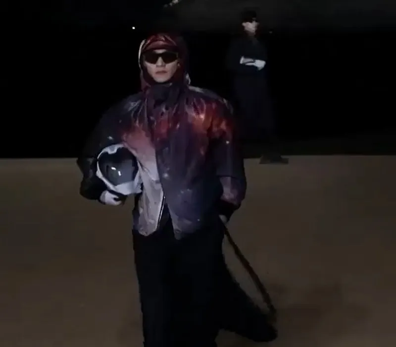 Biểu diễn thời trang cạnh c&aacute;c kỳ quan cổ đại - Ảnh 1.