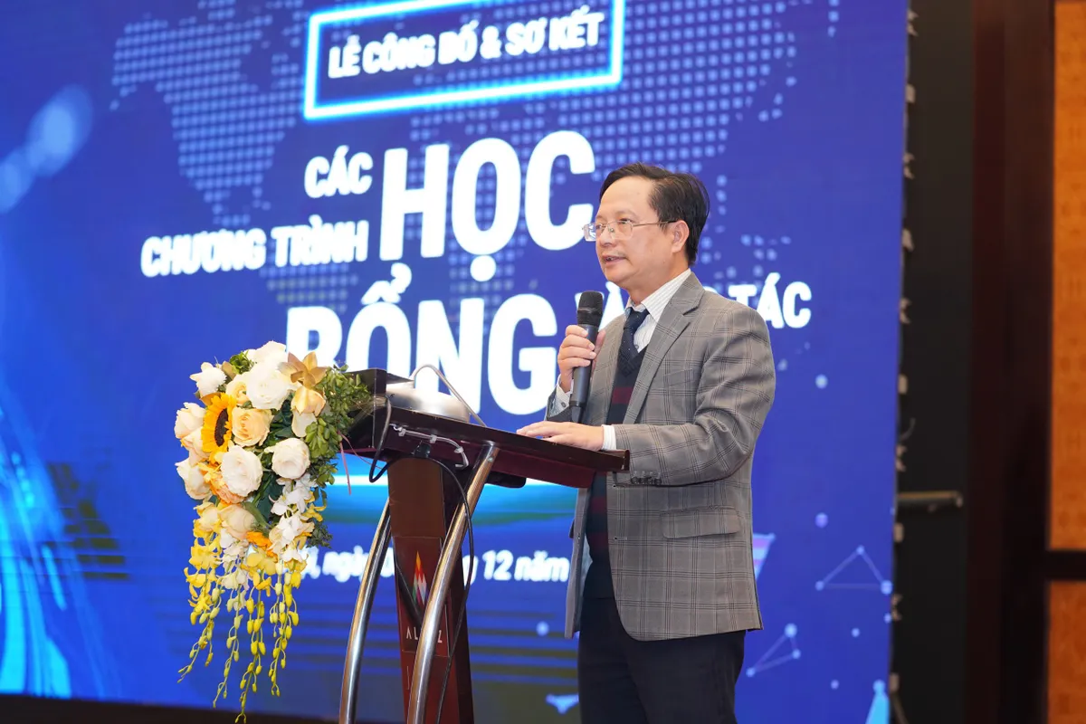 VINIF tài trợ 62 tỷ đồng học bổng thạc sĩ, tiến sĩ và sau tiến sĩ năm 2022 - Ảnh 1.