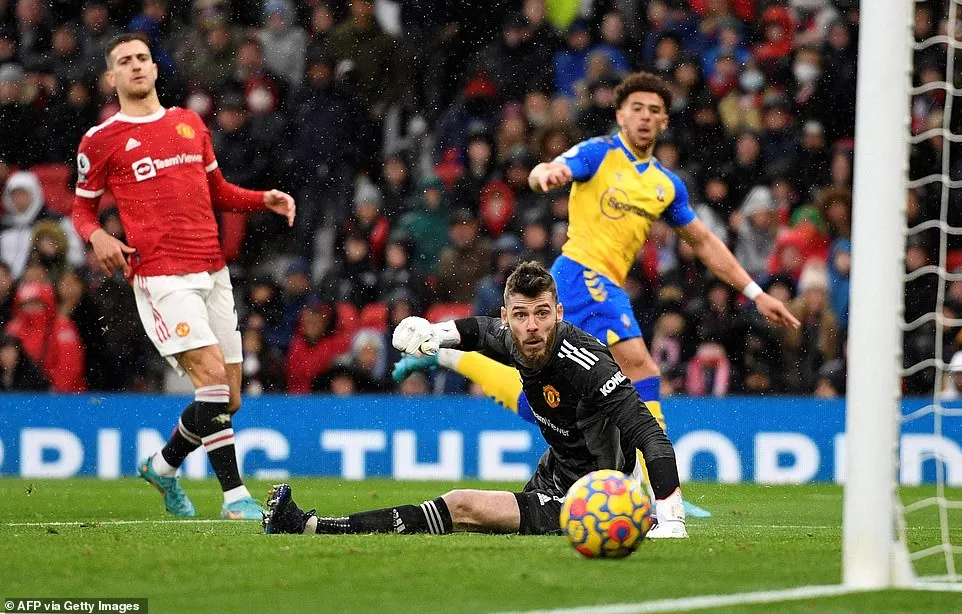 Man Utd 1-1 Southampton | Quỷ nối dài mạch trận gây thất vọng - Ảnh 2. Man Utd 1-1 Southampton | Quỷ nối dài mạch trận gây thất vọng - Ảnh 2.