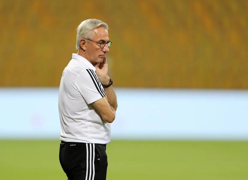 HLV Bert van Marwijk chia tay ĐT UAE - Ảnh 2. HLV Bert van Marwijk chia tay ĐT UAE - Ảnh 2.