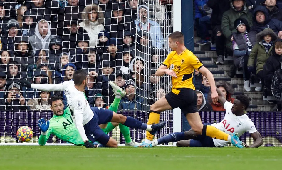 Hàng thủ thi đấu tệ hại, Tottenham thua trận thứ 3 liên tiếp - Ảnh 1. Hàng thủ thi đấu tệ hại, Tottenham thua trận thứ 3 liên tiếp - Ảnh 1.