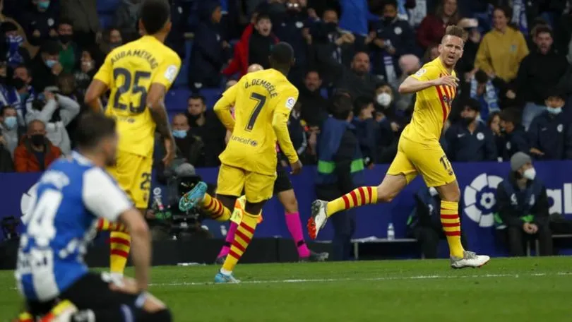 Barcelona hòa kịch tính Espanyol ở trận derby xứ Catalan - Ảnh 4. Barcelona hòa kịch tính Espanyol ở trận derby xứ Catalan - Ảnh 4.