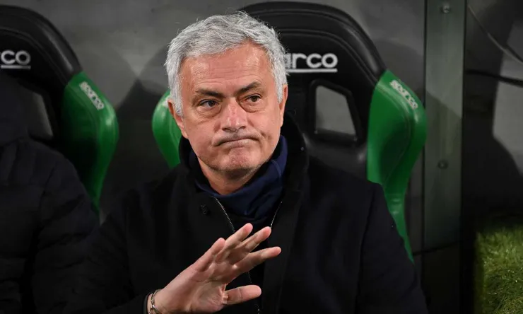 Mourinho thất vọng sau trận hòa của Roma - Ảnh 2. Mourinho thất vọng sau trận hòa của Roma - Ảnh 2.