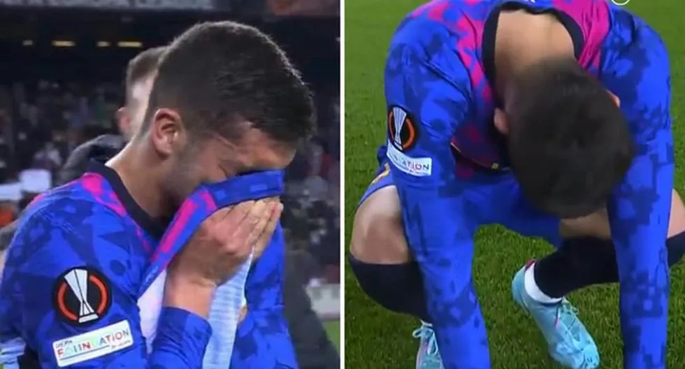 Ferran Torres khóc nức nở sau trận Barca hòa Napoli - Ảnh 1. Ferran Torres khóc nức nở sau trận Barca hòa Napoli - Ảnh 1.