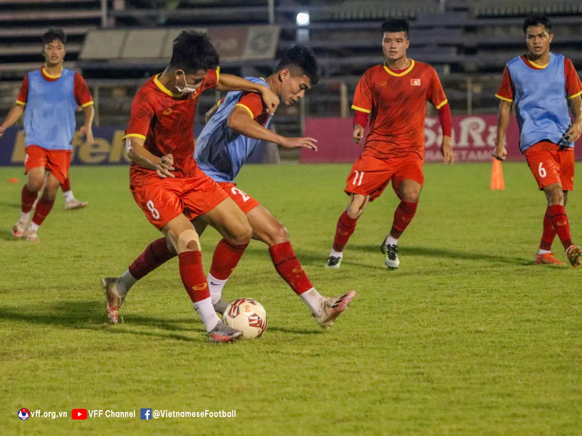 U23 Việt Nam làm quen với khung giờ thi đấu, sẵn sàng cho trận ra quân - Ảnh 1. U23 Việt Nam làm quen với khung giờ thi đấu, sẵn sàng cho trận ra quân - Ảnh 1.