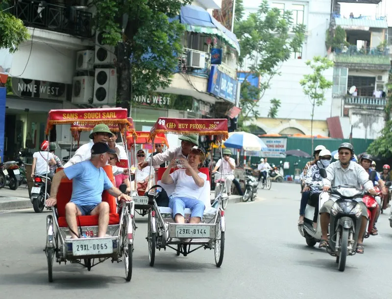 “Mở cửa” bầu trời tạo đà cho hàng không, du lịch “cất cánh” - Ảnh 2.