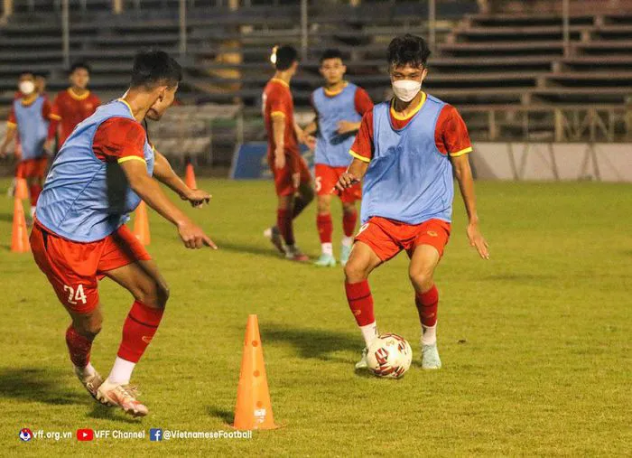 U23 Việt Nam - U23 Singapore | Mục tiêu 3 điểm | 19:00 ngày 19/02 trên VTV5, VTV6 - Ảnh 2. U23 Việt Nam - U23 Singapore | Mục tiêu 3 điểm | 19:00 ngày 19/02 trên VTV5, VTV6 - Ảnh 2.
