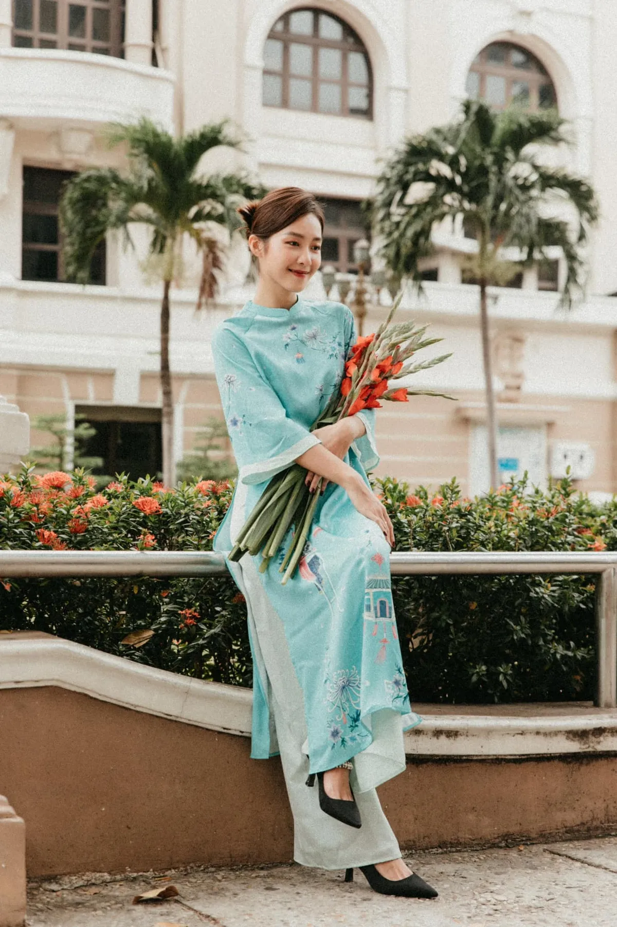 Khả Ng&acirc;n khoe vẻ đẹp dịu d&agrave;ng trong bộ ảnh &aacute;o d&agrave;i - Ảnh 4.