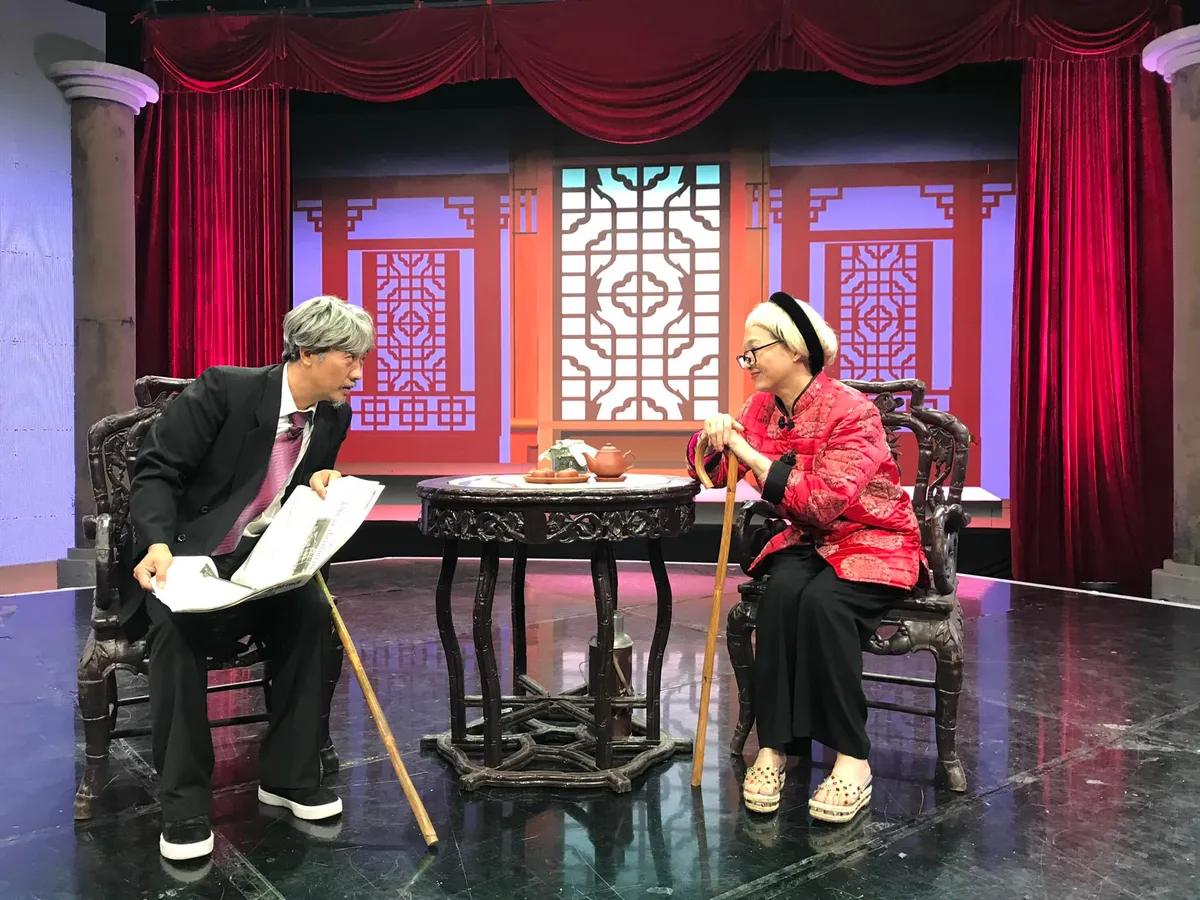 NSND Lê Khanh: Mê các vai diễn từ lúc 7 tuổi - Ảnh 2.